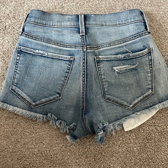 Mudd Distressed Shorts size 1 - Picture 2 of 2